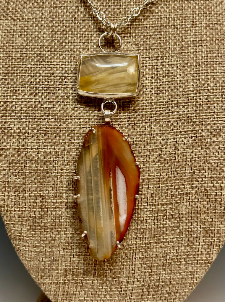 .925 INDONESIAN STICK AGATE W/ORANGE AGATE SLICE ON STERLING SILVER DOUBLE CHAIN  BR110