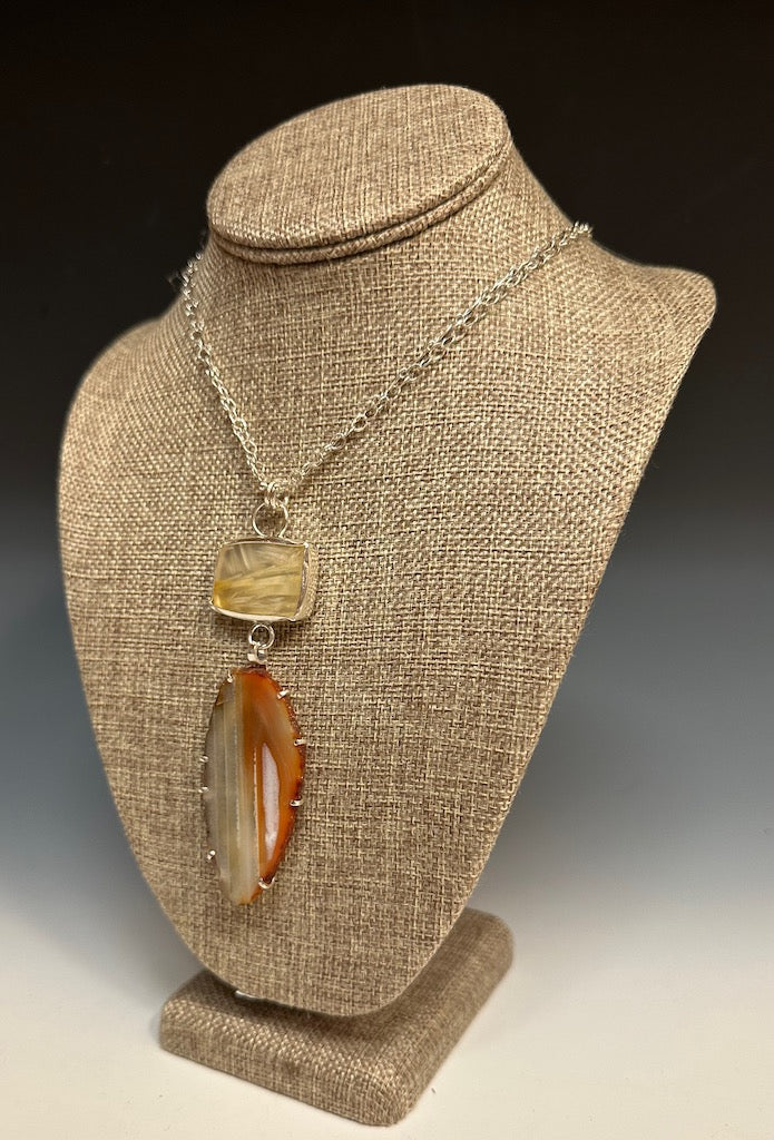 .925 INDONESIAN STICK AGATE W/ORANGE AGATE SLICE ON STERLING SILVER DOUBLE CHAIN  BR110