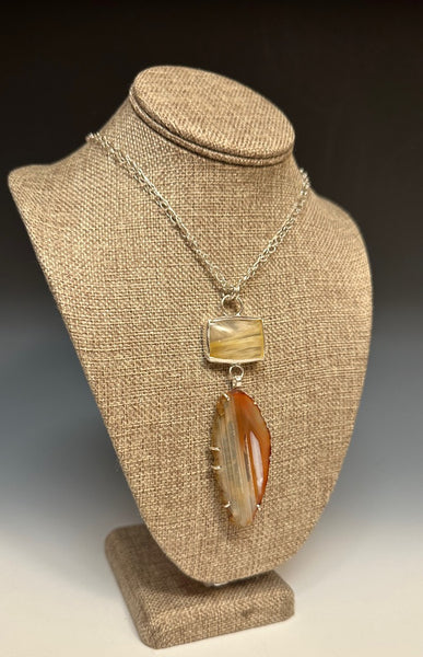 .925 INDONESIAN STICK AGATE W/ORANGE AGATE SLICE ON STERLING SILVER DOUBLE CHAIN  BR110