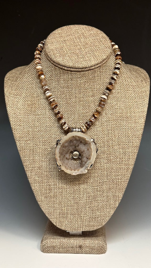 .925 DRUZY GEODE/QUARTZ NECKLACE WITH TIBETAN AGATE BEADS BR211