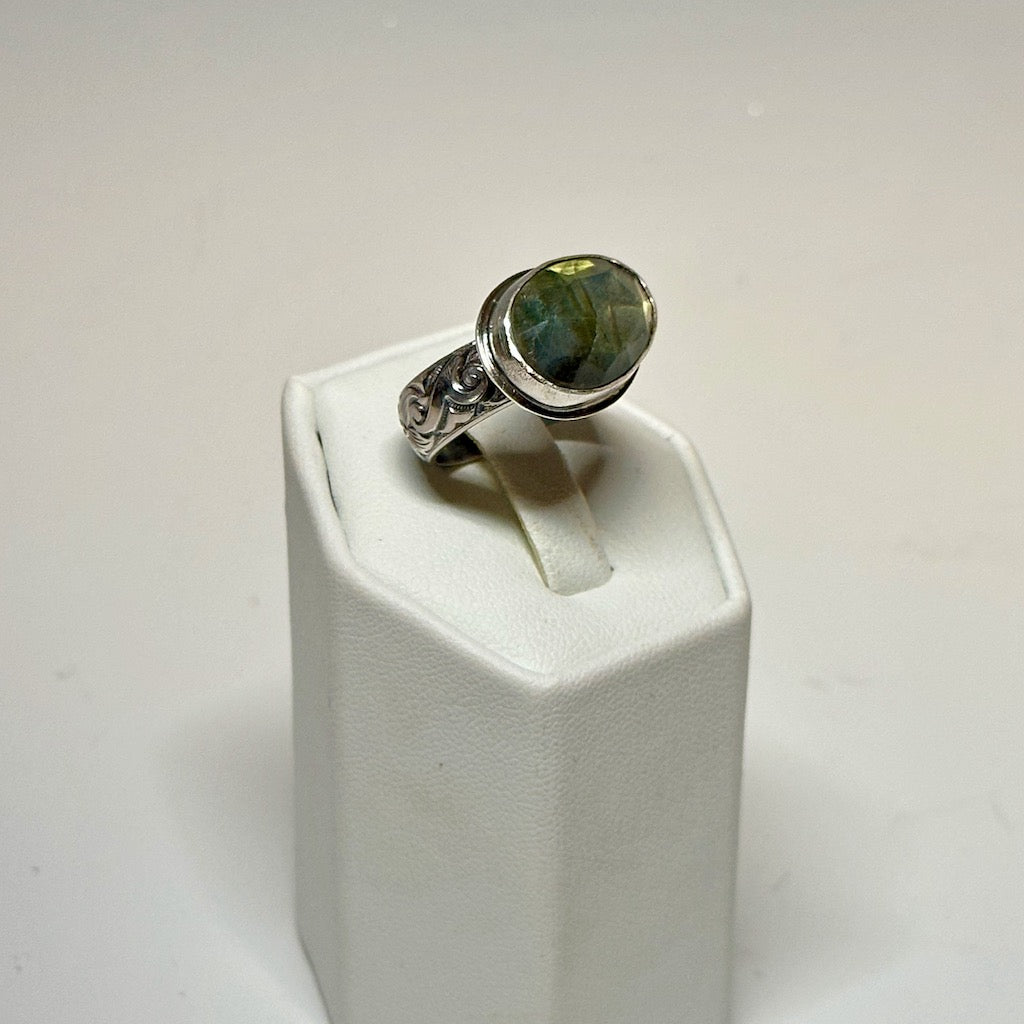 .925 KING BAND GREEN LABRADORITE RING BR234