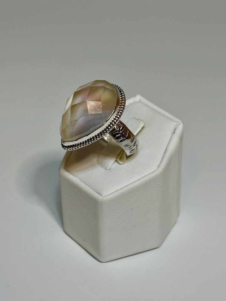 .925 QUARTZ/MOTHER OF PEARL DOUBLET RING