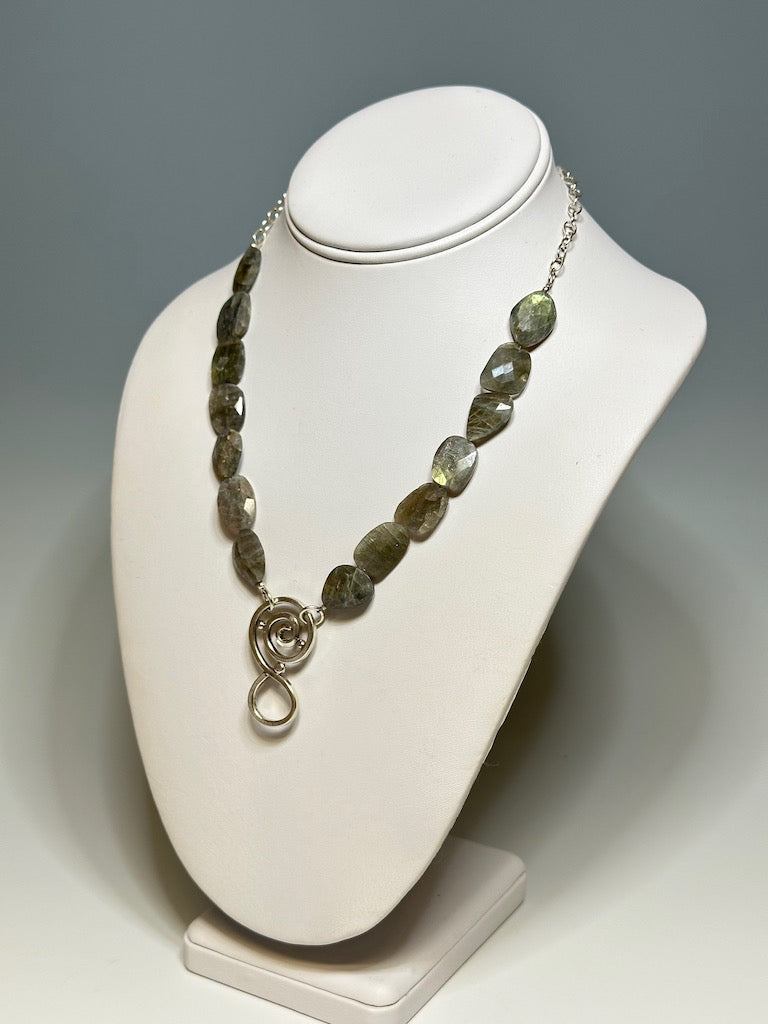 .925 LABRADORITE BEAD CHAIN NECKLACE WITH SWIRL DROP BR266