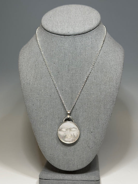 .925 SILVER PENDANT WITH MOTHER OF PEARL MOON FACE BR320