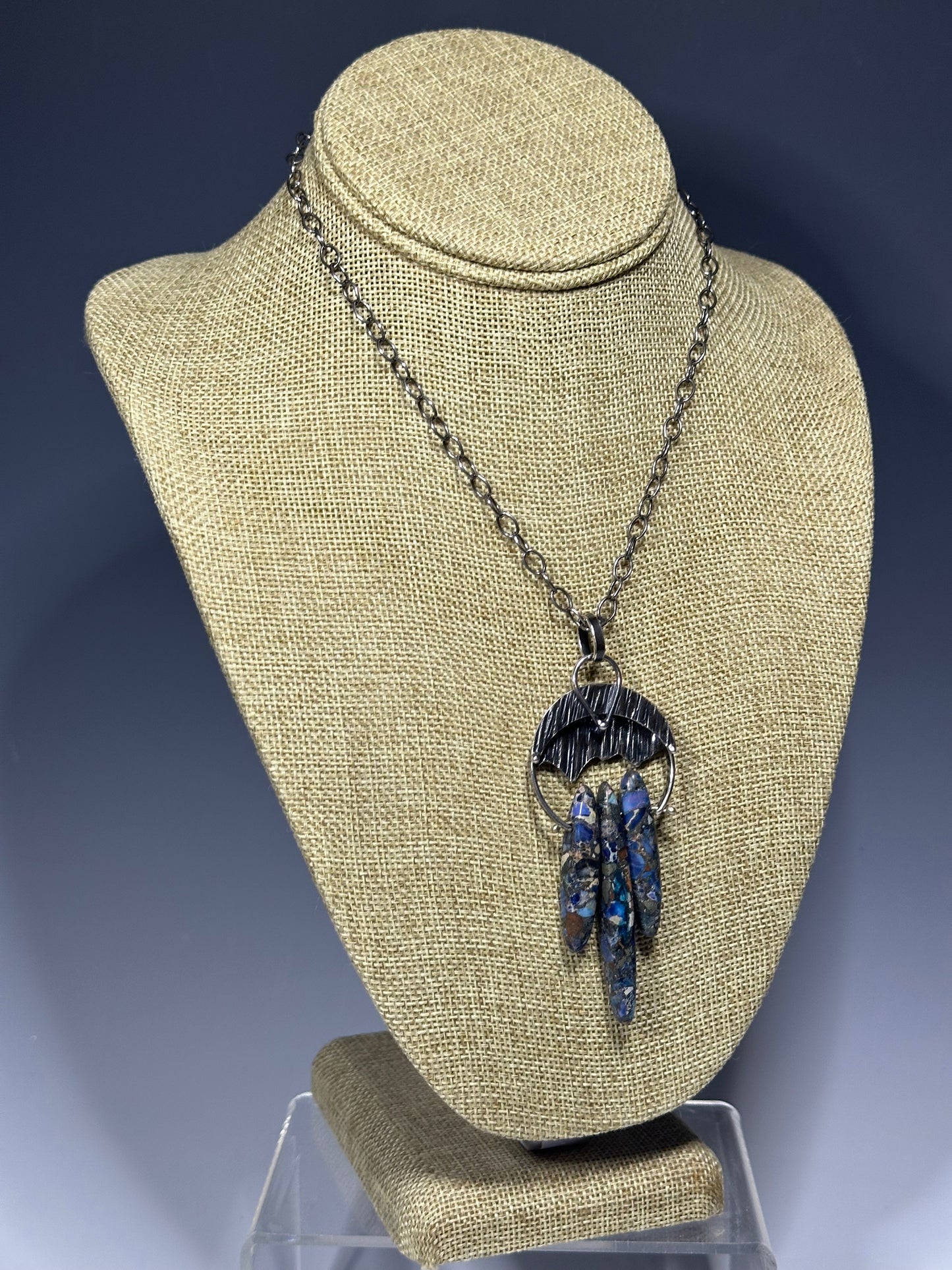 .925 BLUE SEA SEDIMENT BEAD SHADOW FALLS PENDANT WITH OXIDIZED LINK CHAIN BR371