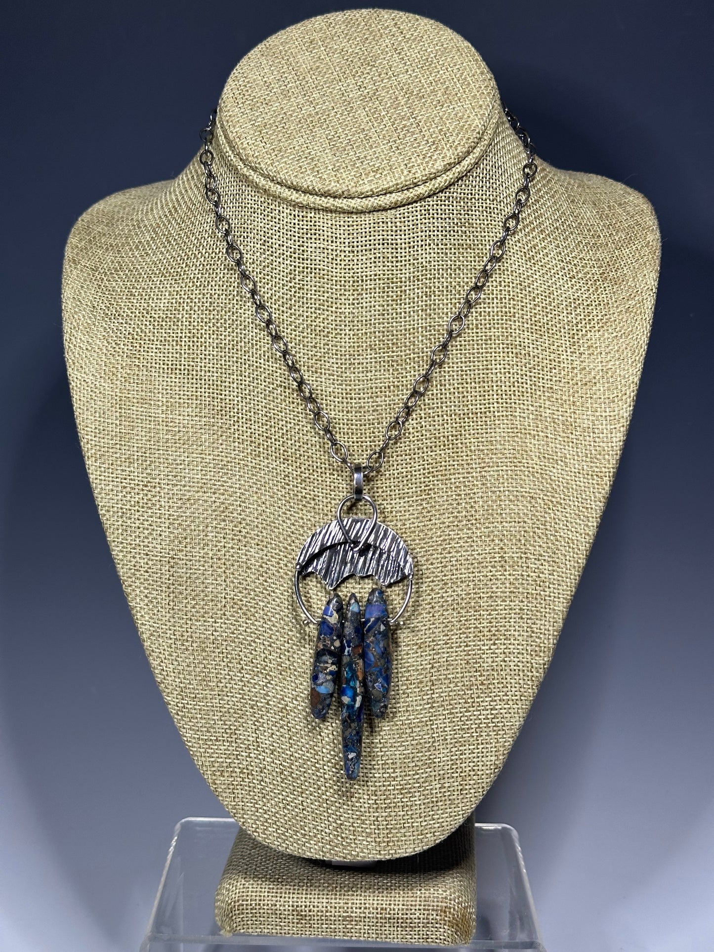 .925 BLUE SEA SEDIMENT BEAD SHADOW FALLS PENDANT WITH OXIDIZED LINK CHAIN BR371