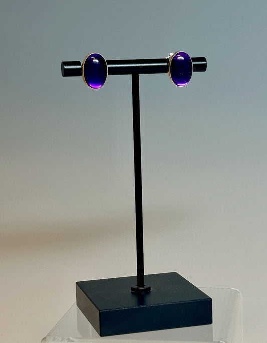 .925 AFRICAN AMETHYST STUD EARRINGS BR427