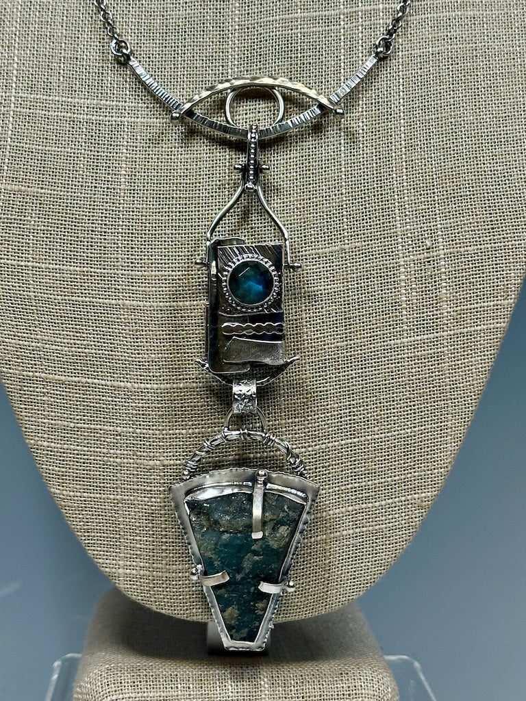 .925 SPIRIT BOX NECKLACE WITH LABRADORITE BR499