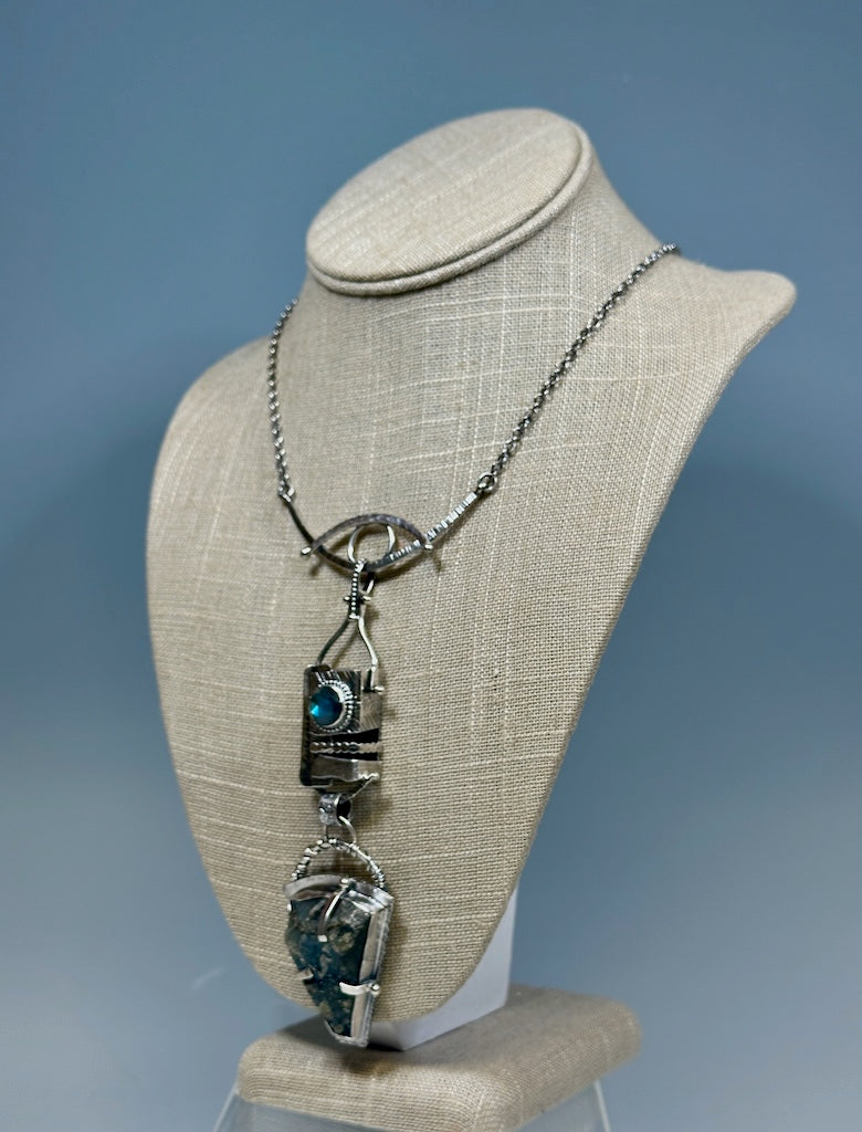 .925 SPIRIT BOX NECKLACE WITH LABRADORITE BR499