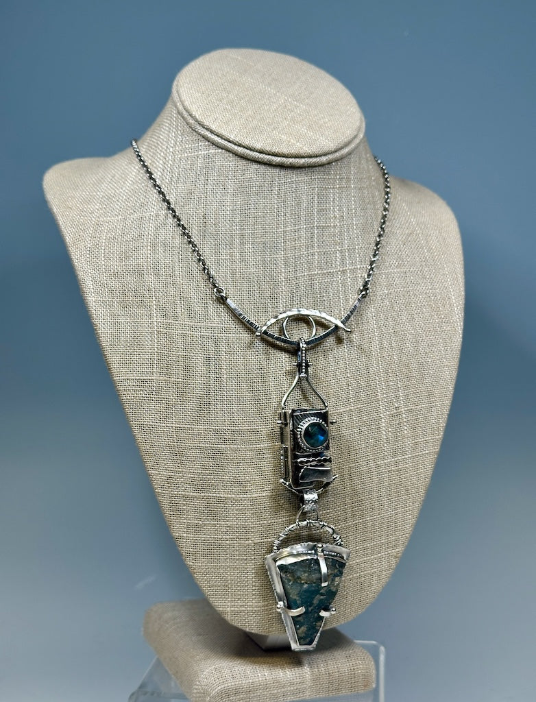 .925 SPIRIT BOX NECKLACE WITH LABRADORITE BR499