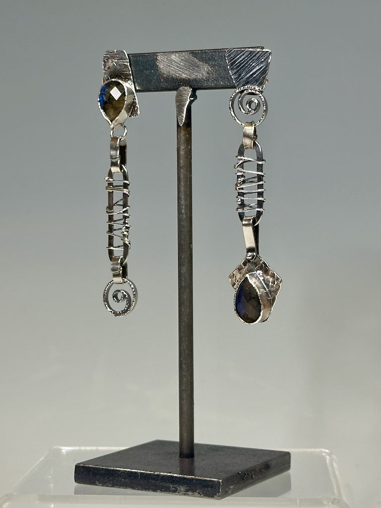 .925 VALERIAN DREAMS LABRADORITE EARRINGS BR499