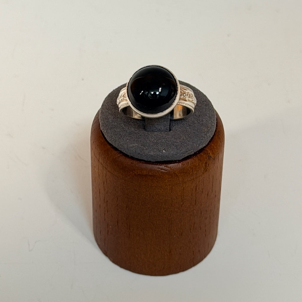 .925 PRINCESS BAND BLACK ONYX RING BR570