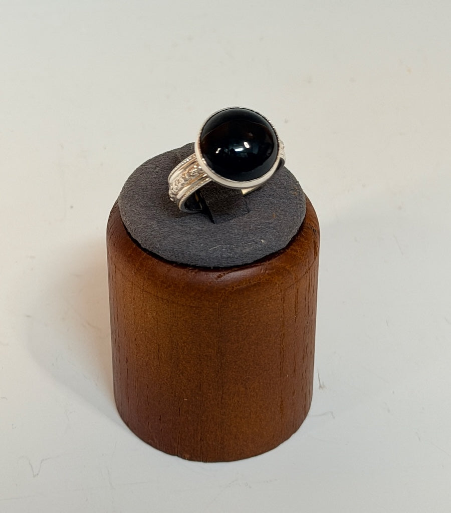 .925 PRINCESS BAND BLACK ONYX RING BR570