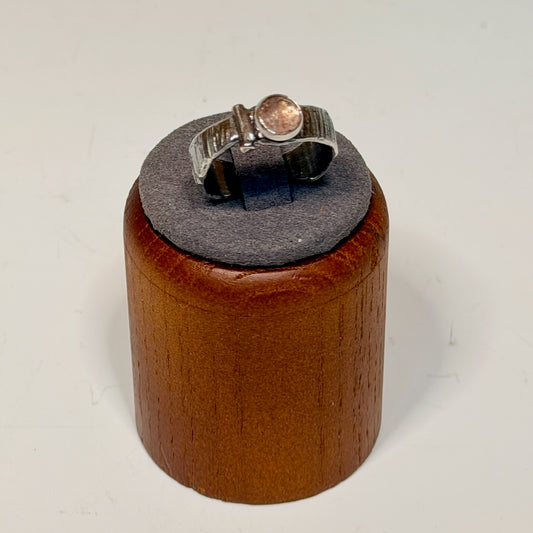 .925 OFF ROAD STICK RING WITH STRAWBERRY QUARTZ BR574
