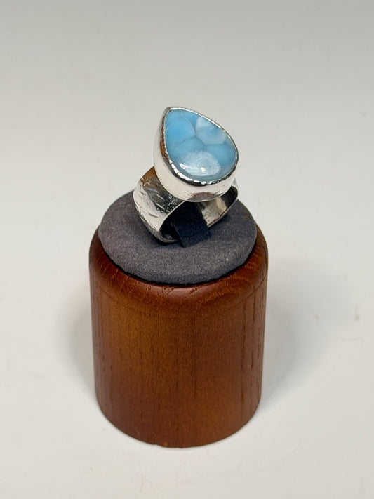 .925 TEARDROP LARIMAR RING ON WIDE BAND BR576