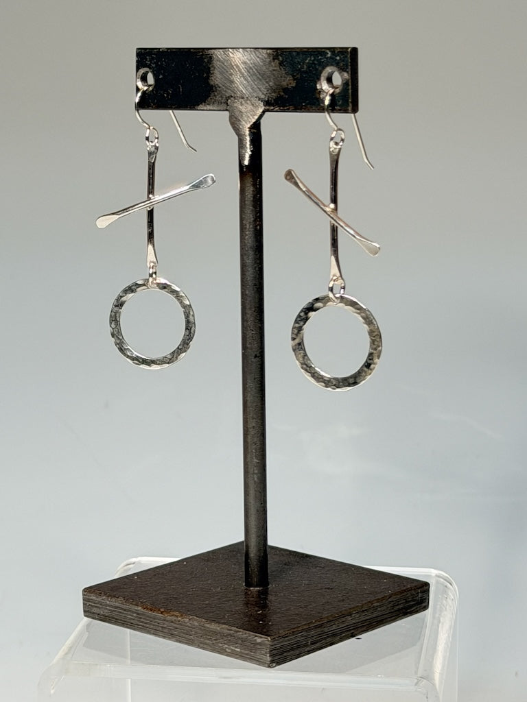 .925 XO EARRINGS ON FRENCH HOOKS BR581