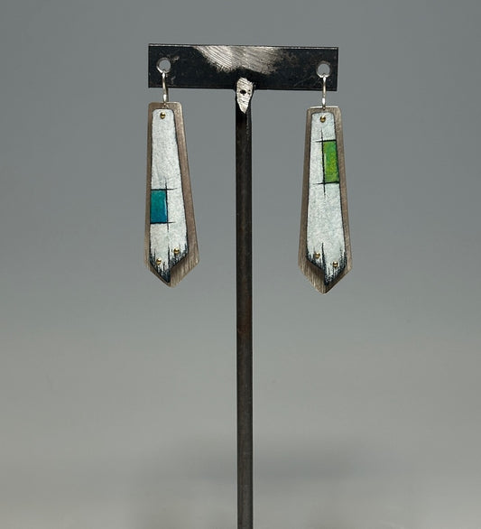 LEDGE EARRINGS IN WHITE ON STERLING SILVER FRENCH WIRE DK251