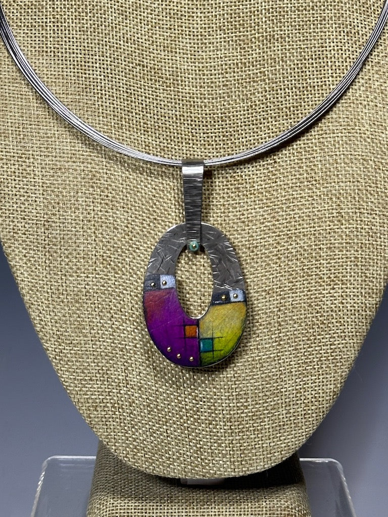 OVAL PRISMA COLOR PENDANT ON LONG BAIL WITH 10 STRAND STEEL CABLE NECKLACE DKA224