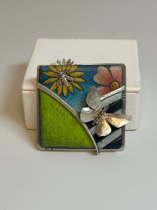 SQUARE BUTTERFLY/BEE PIN PENDANT DKA234