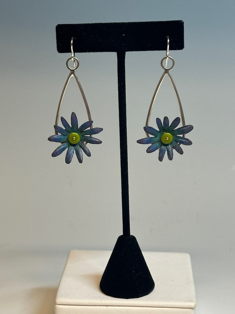 WIRE TEARDROP WITH BLUE FLOWER EARRINGS DKA244