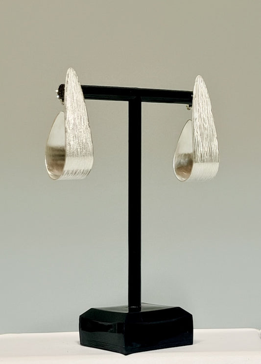 STERLING SILVER CURVED ELLIPSE POST EARRINGS DKA314