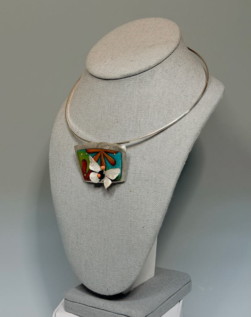 FLOWER PATTERN NECKLACE WITH BUTTERFLY ON SOLID STERLING SILVER CHOKER DK315