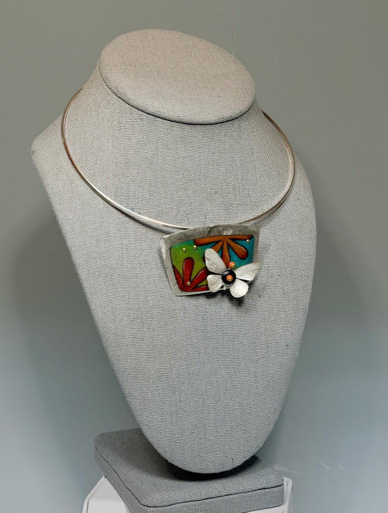 FLOWER PATTERN NECKLACE WITH BUTTERFLY ON SOLID STERLING SILVER CHOKER DK315