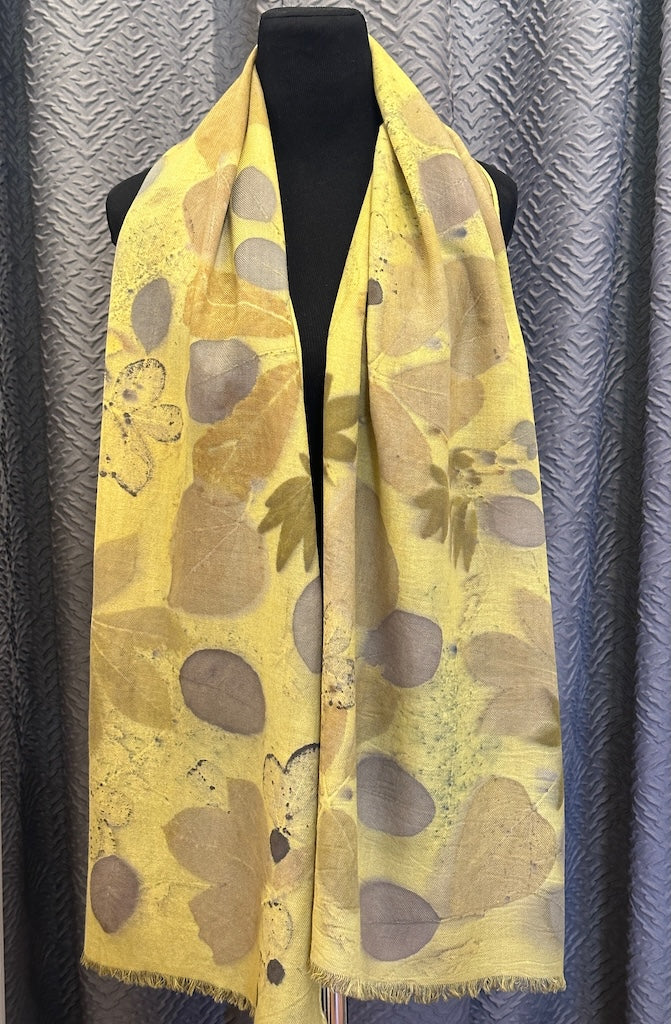 LARGE 100% LIGHTWEIGHT, SOFT AND WARM WOOL SHAWL F328