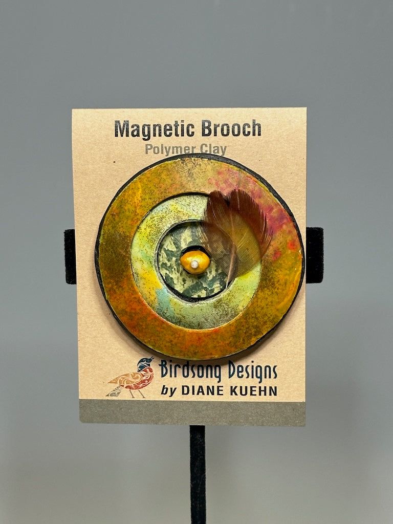 CONCENTRIC LIGHTWEIGHT POLYMER CLAY MAGNETIC BROOCH WITH CULTURED PEARL AND FEATHER ACCENT PCB827