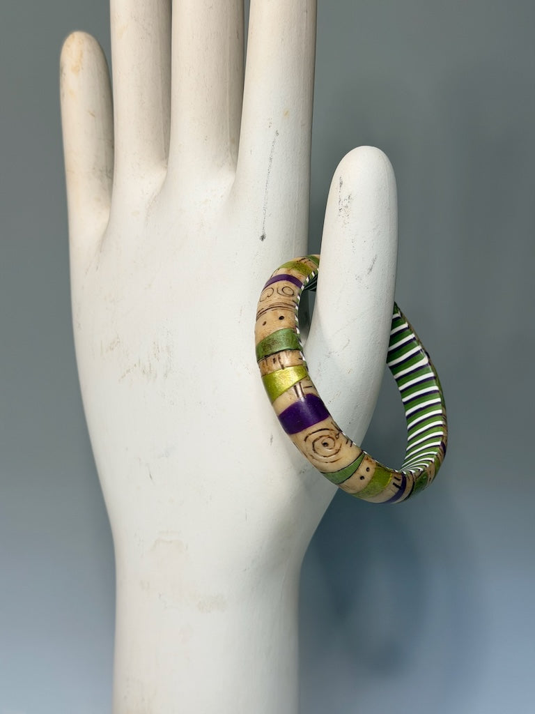 ETCHED POLYMER CLAY BANGLE BRACELET WITH STRIPED INSIDE PCBL873