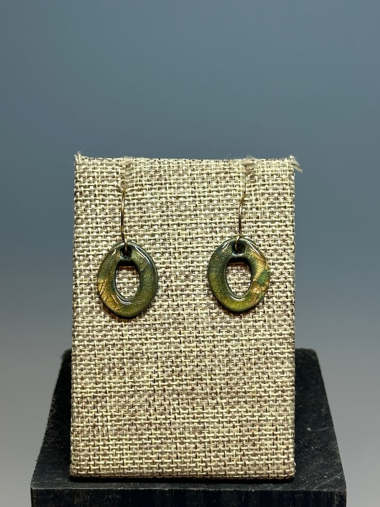 OVAL POLYMER CLAY GREEN AND GOLD DANGLE EARRINGS ON BRONZE EAR WIRES PCE784