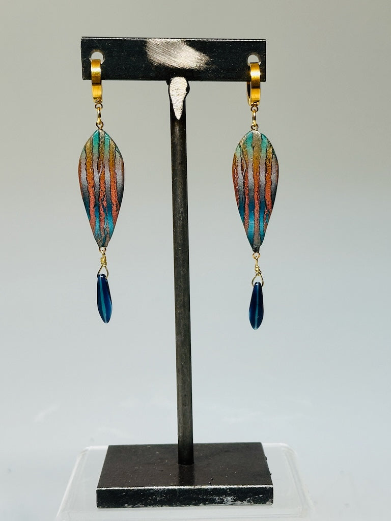 GOLD STAINLESS STEEL SMALL HUGGIE EARRINGS WITH POLYMER CLAY DANGLE AND CHEQUE GLASS BEAD DROP PCE865