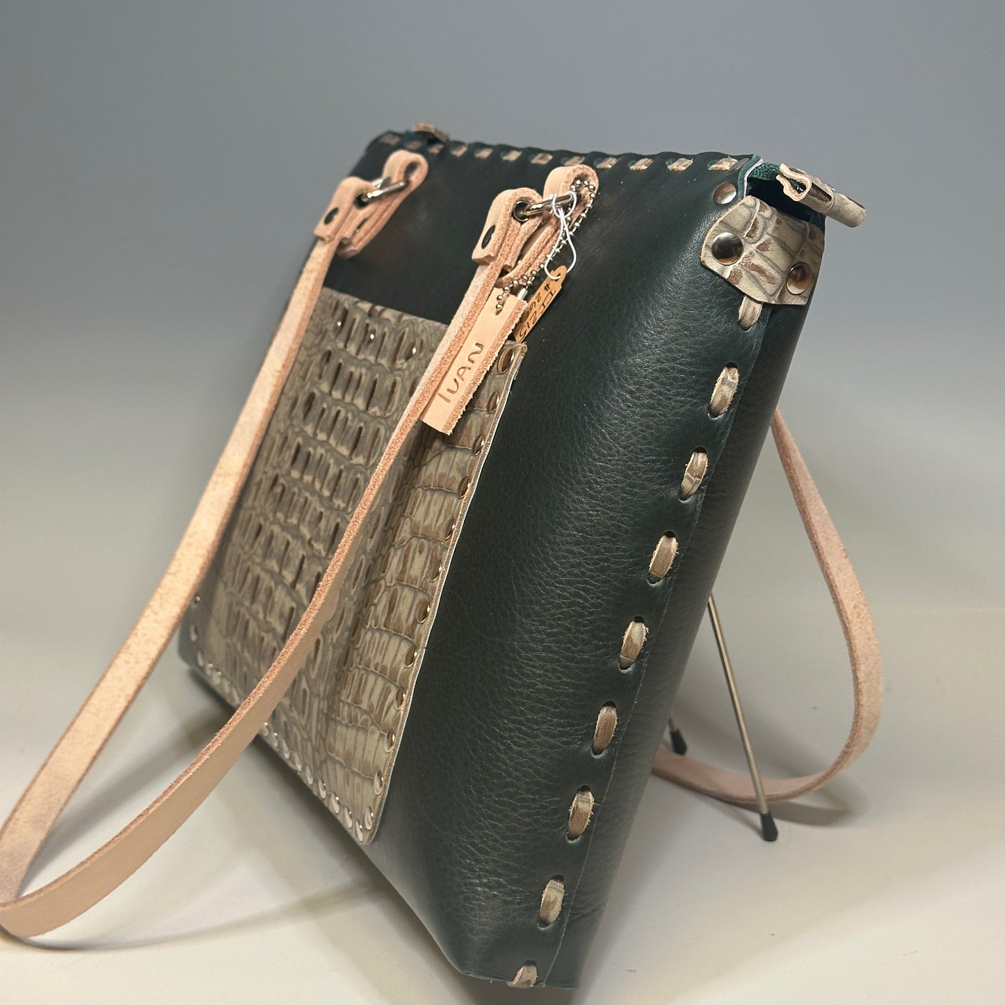 DARK GREEN LEATHER ZIP TOTE II215