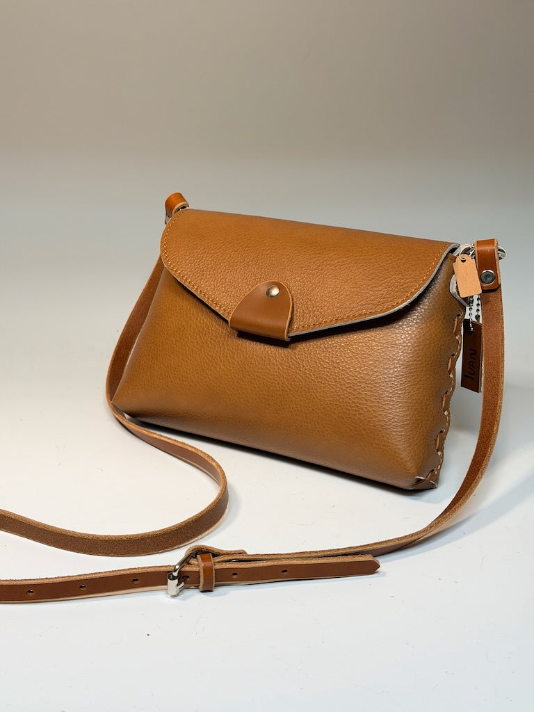 CARMEL LEATHER FLAP BAG II277
