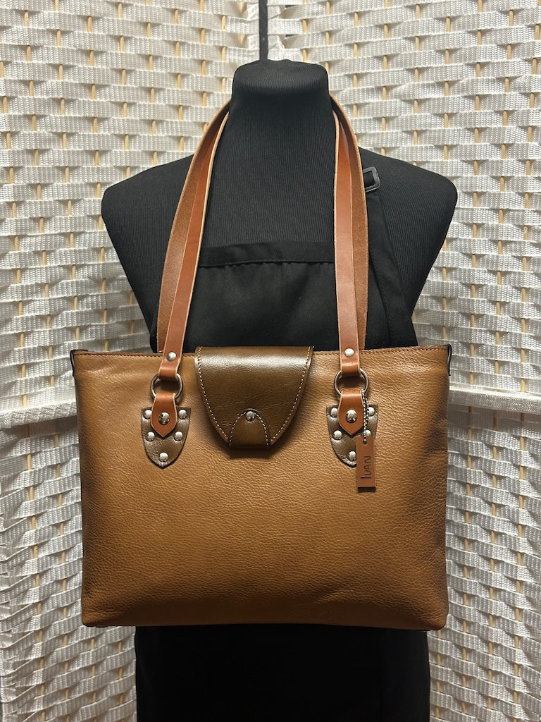 CARAMEL SMALL COMPUTER TOTE II278B