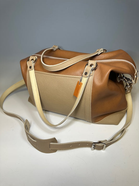 LEATHER TRAVEL BAG TAN WITH BEIGE TRIM II292