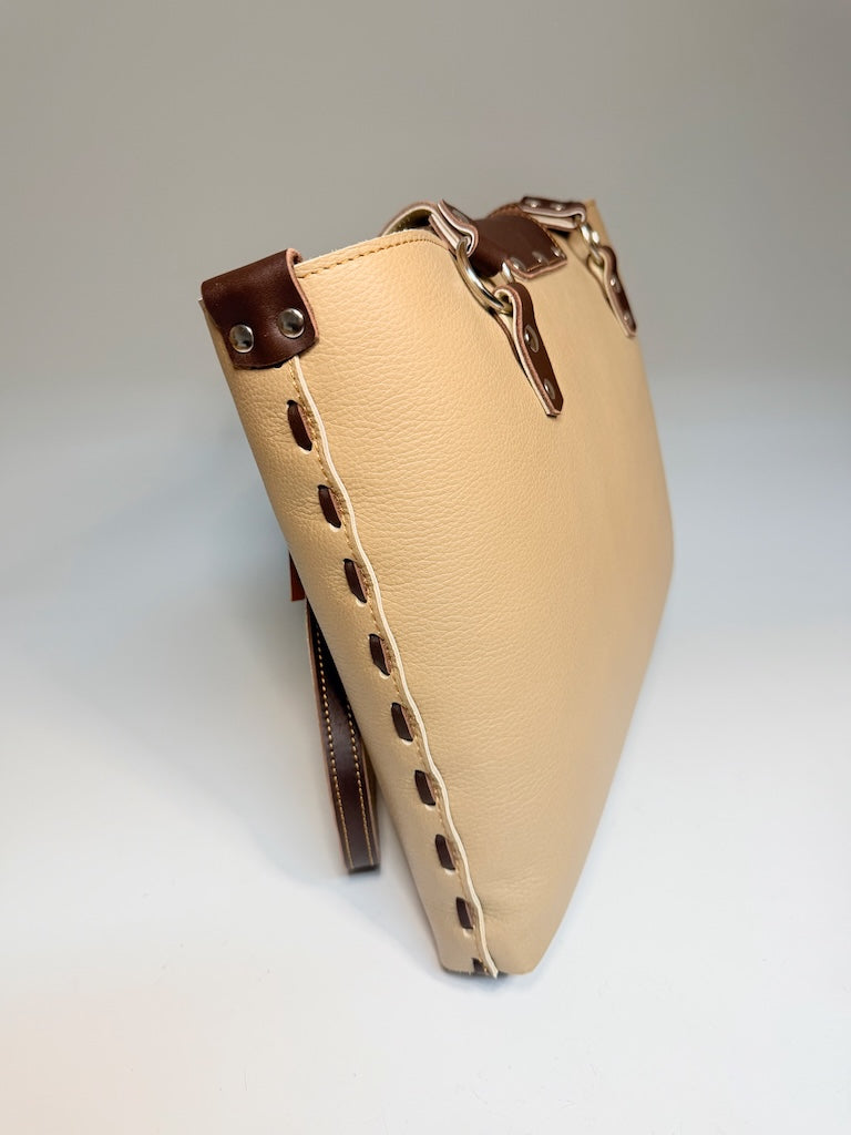 TAN LEATHER COMPUTER TOTE WITH BROWN ACCENTS AND MAGNETIC FLAP CLOSURE - II294T