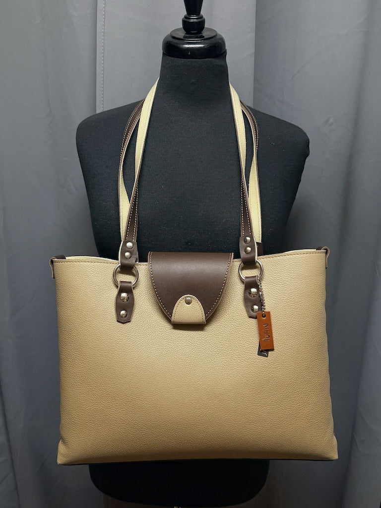 TAN LEATHER COMPUTER TOTE WITH BROWN ACCENTS AND MAGNETIC FLAP CLOSURE - II294T