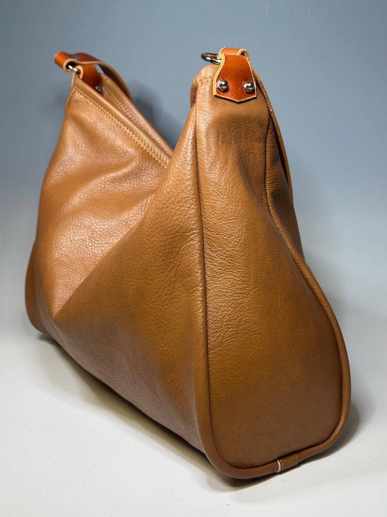 CARAMEL ZIP HOBO BAG II298