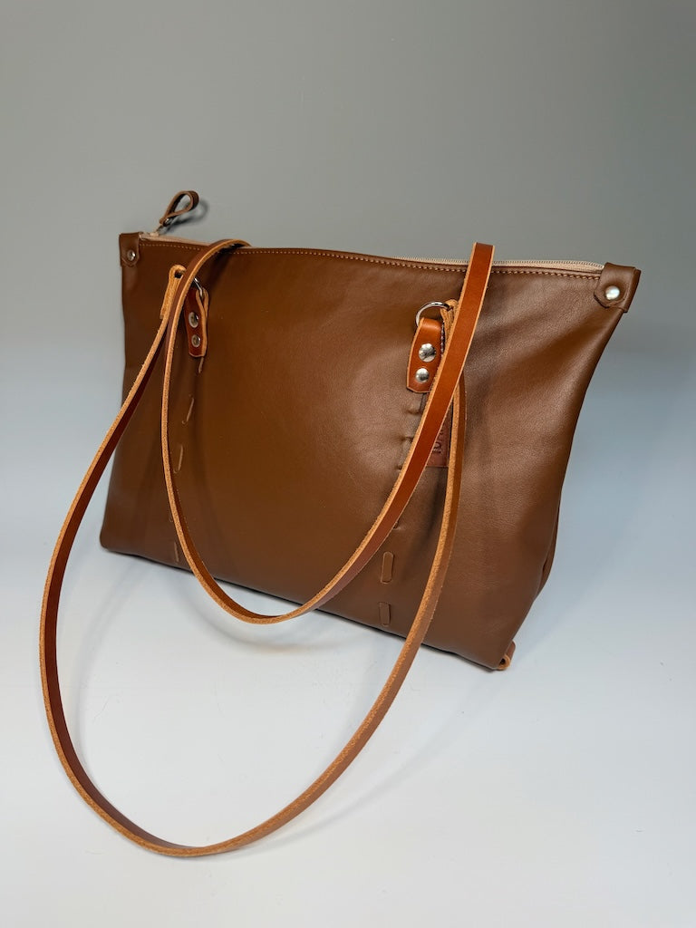 E-W MILK CHOCOLATE LEATHER ZIP TOP TOTE II309