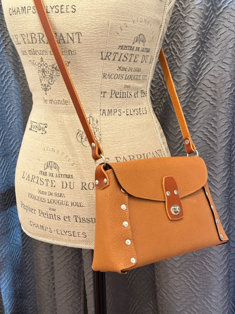 BUTTERSCOTCH PIGSKIN LEATHER FLAP BAG II312