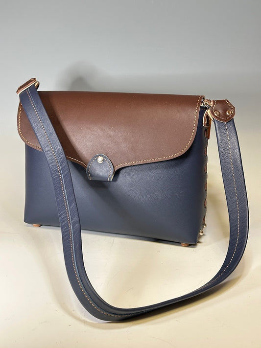 NAVY BLUE WITH BURGUNDY TRIM LEATHER FLAP BAG II314