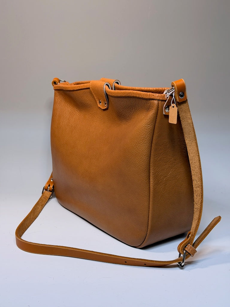 CARMEL LEATHER HOBO BAG II321