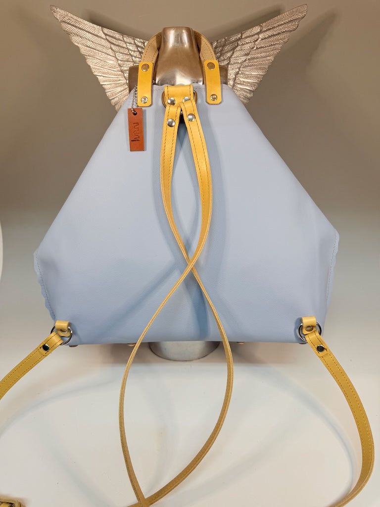 LARGE SKY BLUE LEATHER BACKPACK WITH YELLOW STRAPS, FRONT POCKET AND SCALLOPED EDGES II327