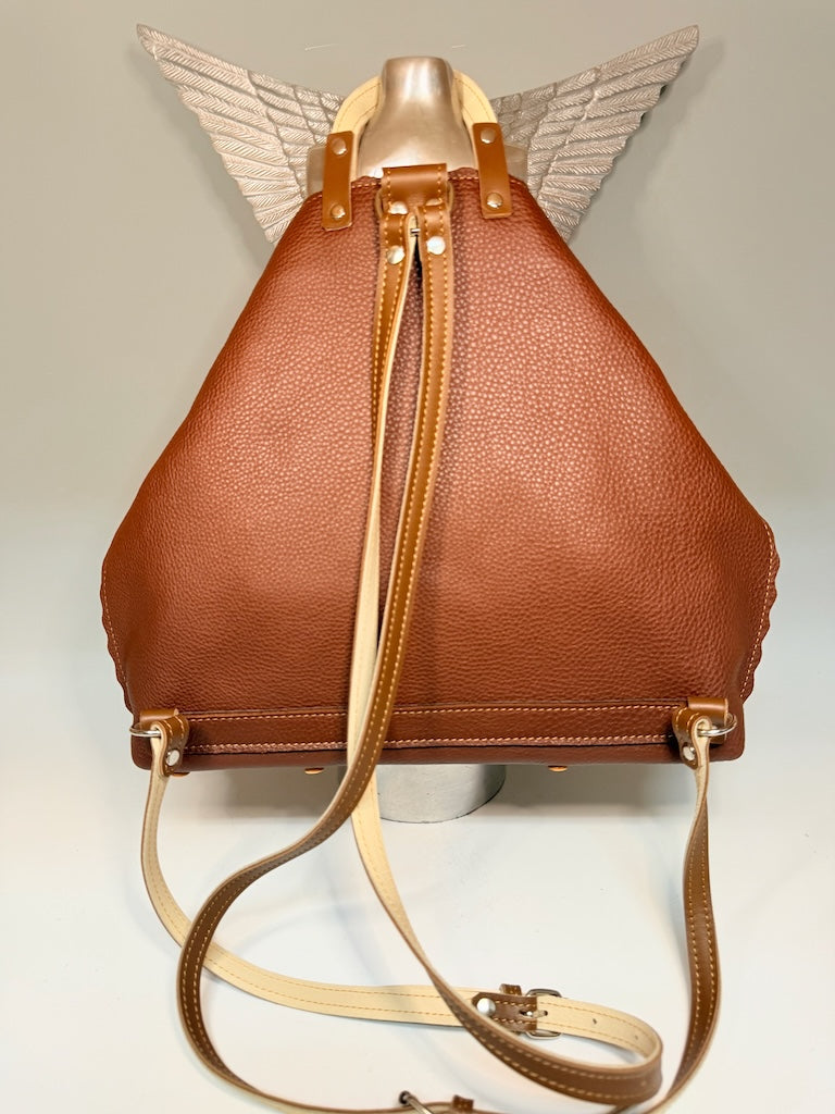 LARGE CHOCOLATE LEATHER BACKPACK WITH SCALLOPED EDGES - II327