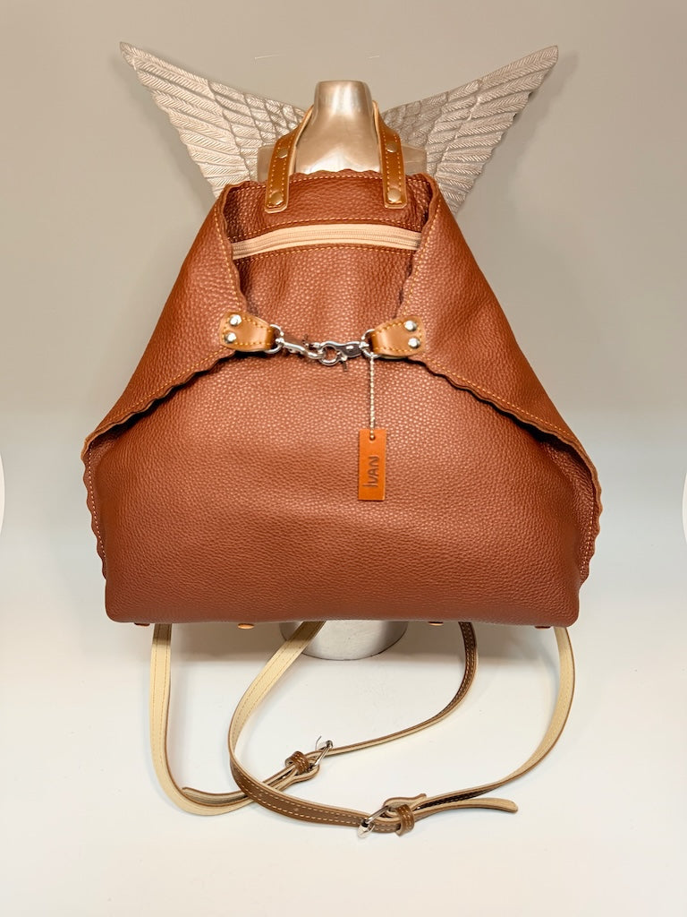 LARGE CHOCOLATE LEATHER BACKPACK WITH SCALLOPED EDGES - II327