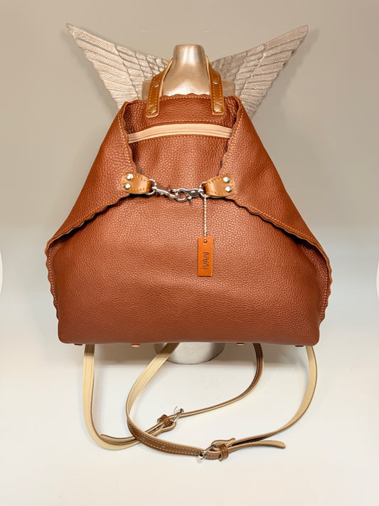 LARGE CHOCOLATE LEATHER BACKPACK WITH SCALLOPED EDGES - II327