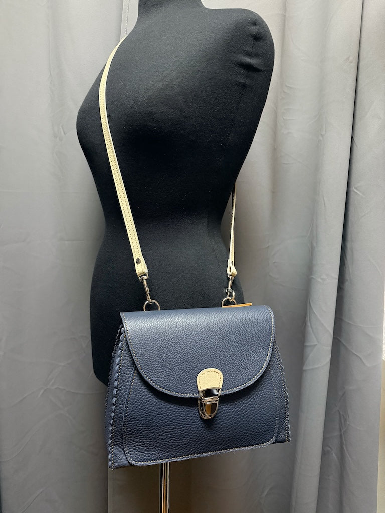 MEDIUM BLUE LEATHER SCALLOPED FLAP BAG - II328
