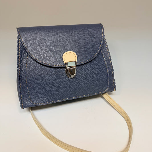 MEDIUM BLUE LEATHER SCALLOPED FLAP BAG - II328