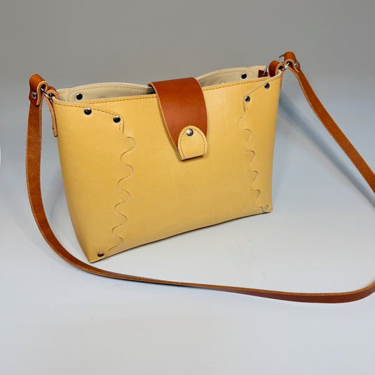 YELLOW LEATHER INTERLOCK TOTE WITH TAN ACCENTS - II334